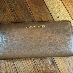 Michael Kors wallet